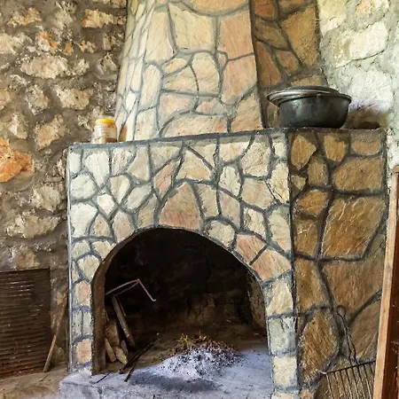 Feslikan Chalet