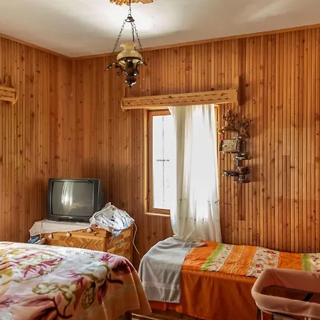 Feslikan Chalet Chalet