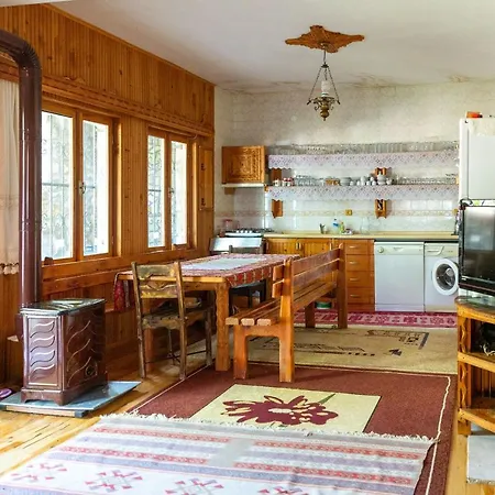 Chalet Feslikan Chalet